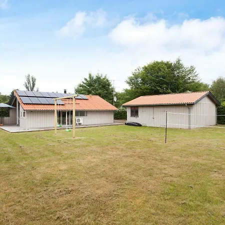Three-bedroom Holiday In Gorlev 5