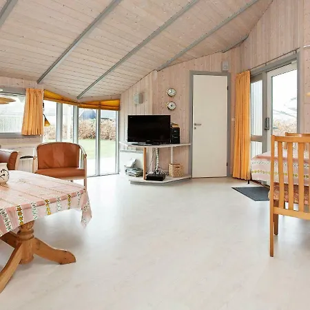Three-bedroom Holiday In Gorlev 5 *
