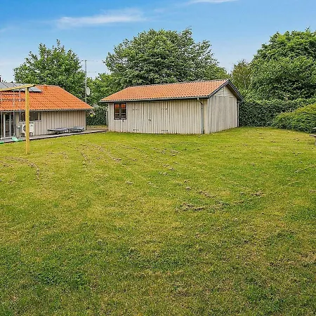 Three-bedroom Holiday In Gorlev 5 Reersø