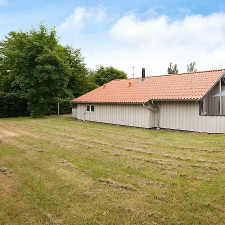 Three-bedroom Holiday In Gorlev 5 * Reersø