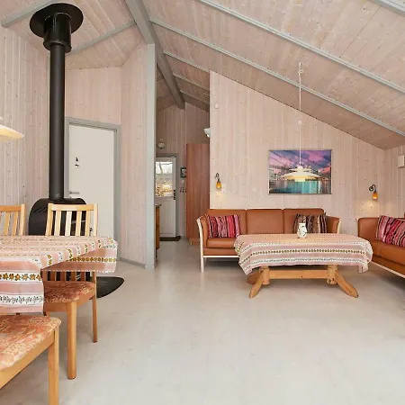 Three-bedroom Holiday In Gorlev 5 Reersø